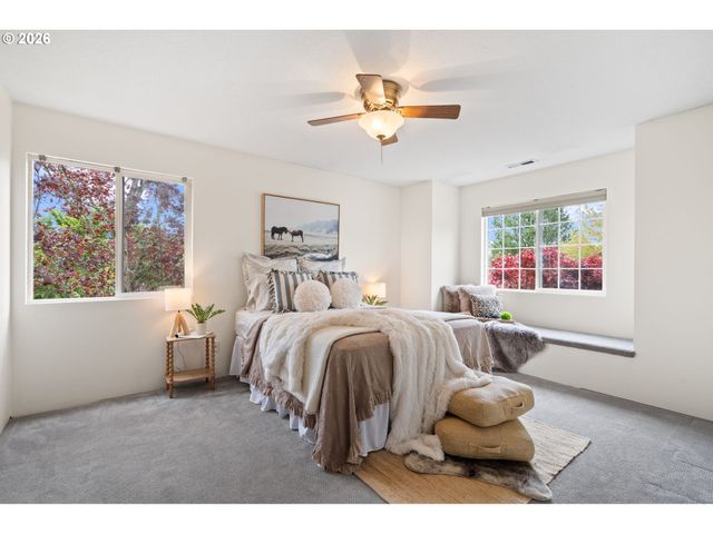 2718 HARVEST Ct, Forest Grove, OR 97116