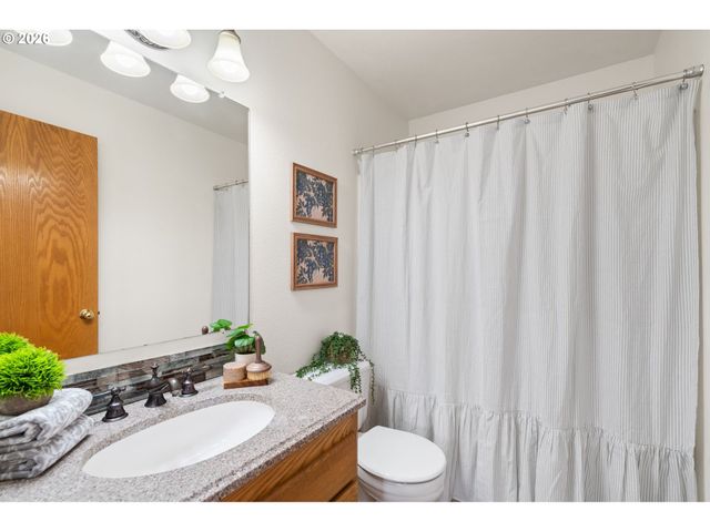 2718 HARVEST Ct, Forest Grove, OR 97116