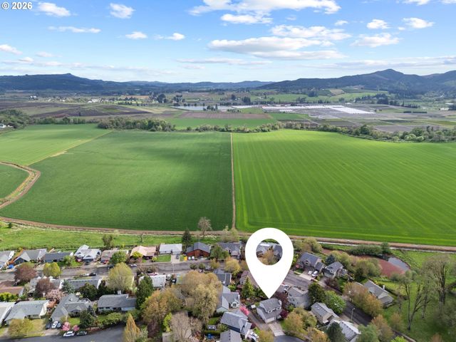 2718 HARVEST Ct, Forest Grove, OR 97116