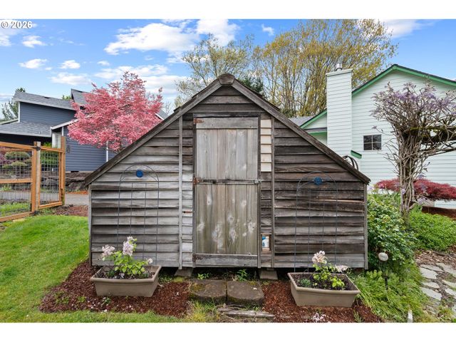 2718 HARVEST Ct, Forest Grove, OR 97116