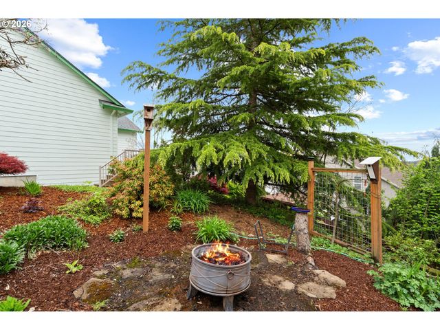 2718 HARVEST Ct, Forest Grove, OR 97116