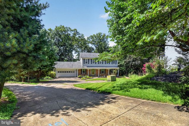 12012 GOVERNORS CT, Woodbridge, VA 22192