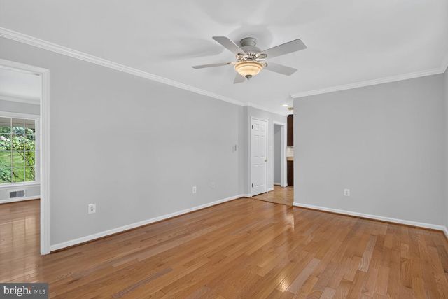 12012 GOVERNORS CT, Woodbridge, VA 22192