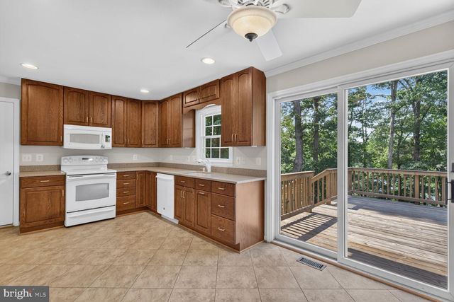 12012 GOVERNORS CT, Woodbridge, VA 22192