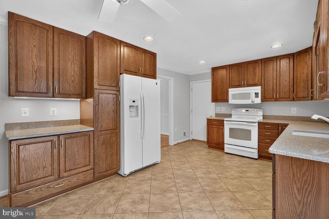 12012 GOVERNORS CT, Woodbridge, VA 22192