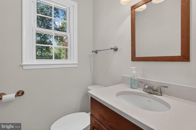 12012 GOVERNORS CT, Woodbridge, VA 22192