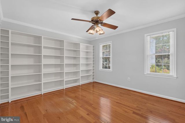 12012 GOVERNORS CT, Woodbridge, VA 22192
