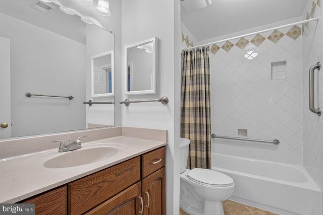 12012 GOVERNORS CT, Woodbridge, VA 22192
