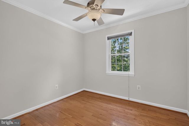 12012 GOVERNORS CT, Woodbridge, VA 22192