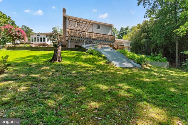 12012 GOVERNORS CT, Woodbridge, VA 22192