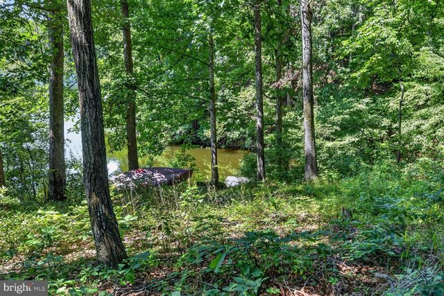 12012 GOVERNORS CT, Woodbridge, VA 22192