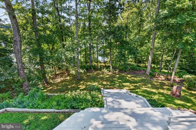 12012 GOVERNORS CT, Woodbridge, VA 22192