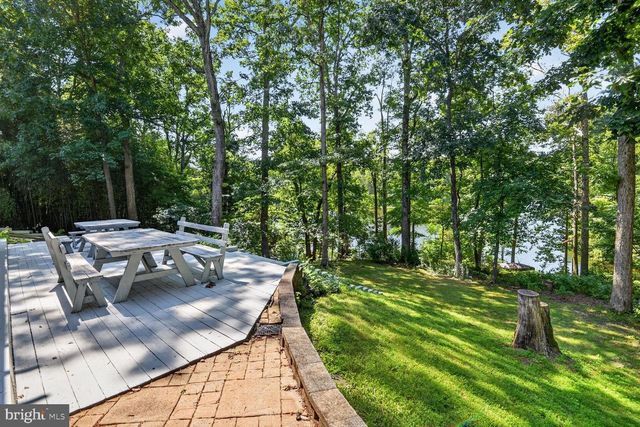 12012 GOVERNORS CT, Woodbridge, VA 22192