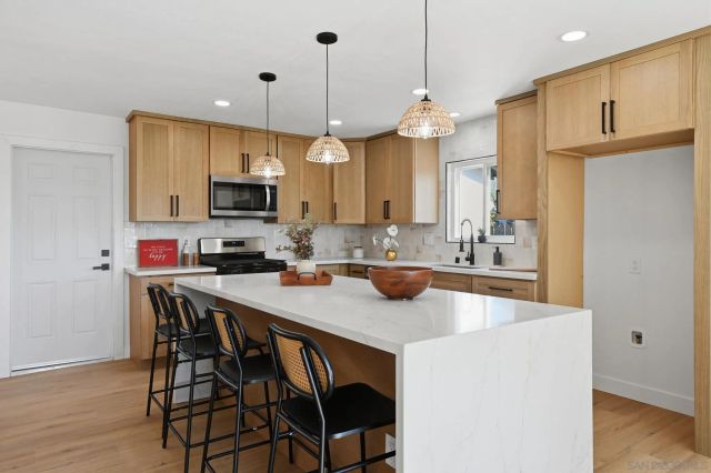 9789 Lutheran Way, Santee, CA 92071