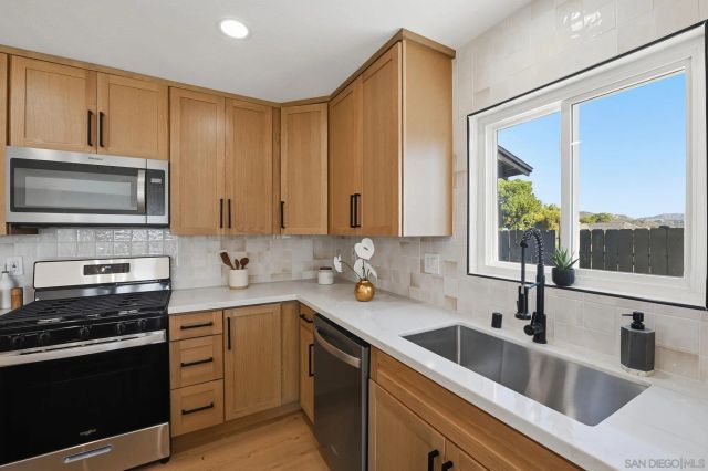 9789 Lutheran Way, Santee, CA 92071