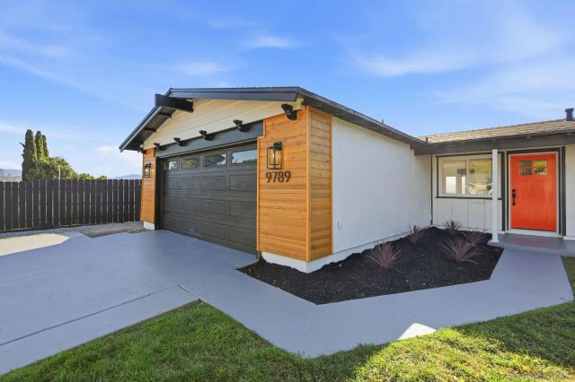 9789 Lutheran Way, Santee, CA 92071