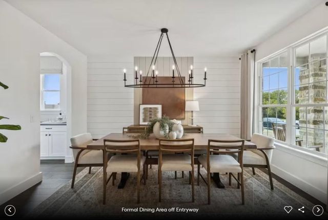 240 Archway LN, Liberty Hill, TX 78642