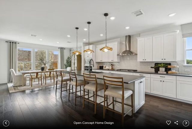 240 Archway LN, Liberty Hill, TX 78642