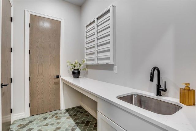 4782 N Ridge Port Ct., Wichita, KS 67205