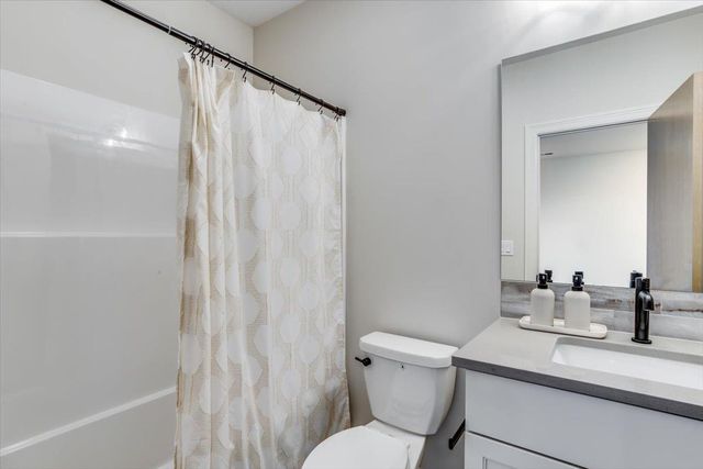 4782 N Ridge Port Ct., Wichita, KS 67205