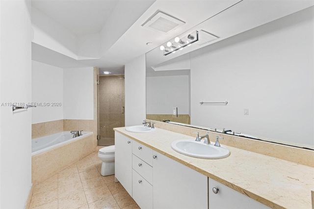 19900 E Country Club Drive 502, Aventura, FL 33180