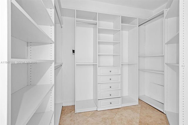 19900 E Country Club Drive 502, Aventura, FL 33180