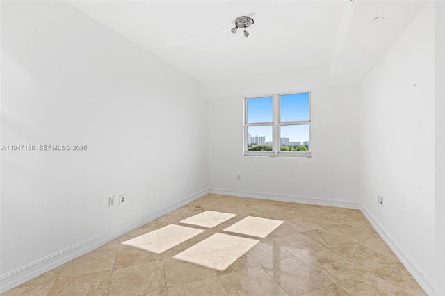 19900 E Country Club Drive 502, Aventura, FL 33180