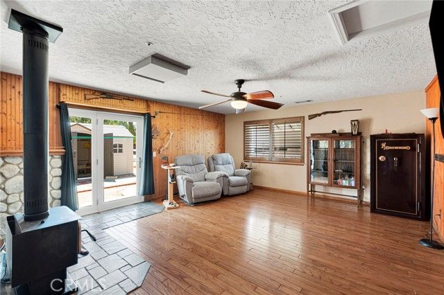 12951 Joshua, Hesperia, CA 92344