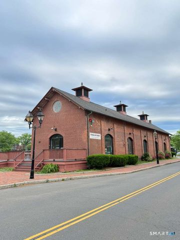 33 Mechanic Street 203, Windsor, CT 06095