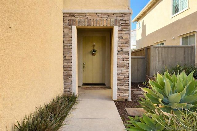 1132 Cherry Tree Lane, Vista, CA 92084