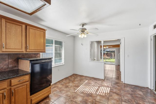 3117 N 8th Street, Fresno, CA 93703