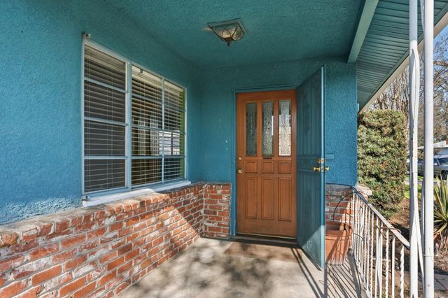 3117 N 8th Street, Fresno, CA 93703