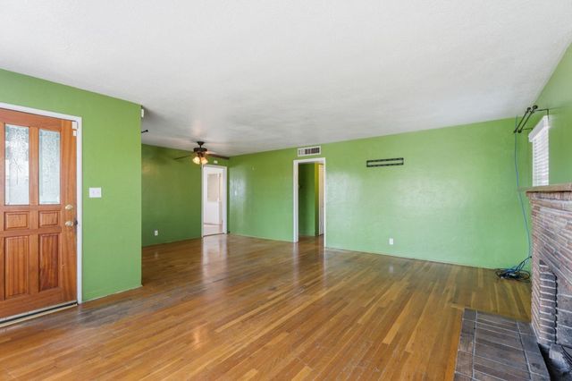 3117 N 8th Street, Fresno, CA 93703