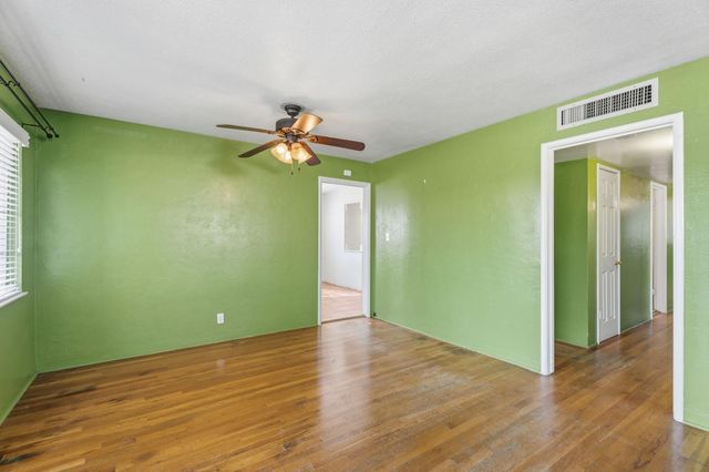 3117 N 8th Street, Fresno, CA 93703