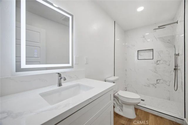 755 H, Parlier, CA 93648