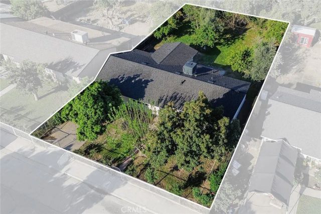 755 H, Parlier, CA 93648