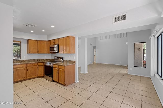 5572 N Crystal Mist Place, Tucson, AZ 85750