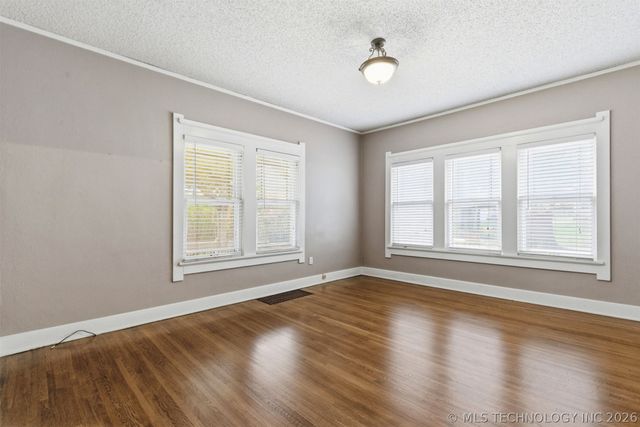 1855 16th Place, Tulsa, OK 74104