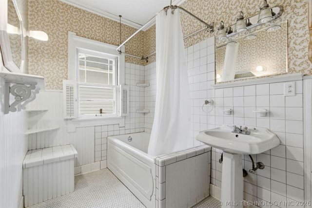 1855 16th Place, Tulsa, OK 74104