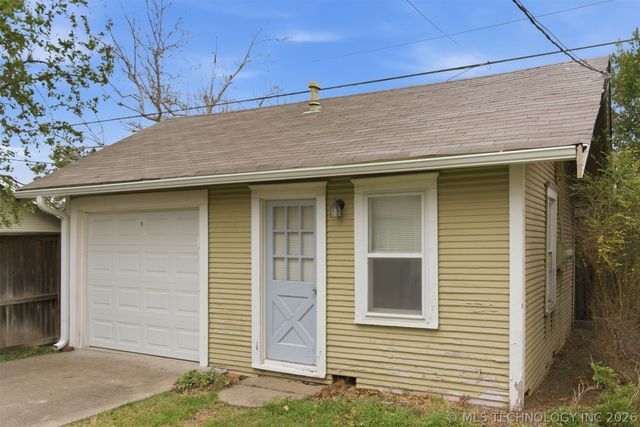 1855 16th Place, Tulsa, OK 74104