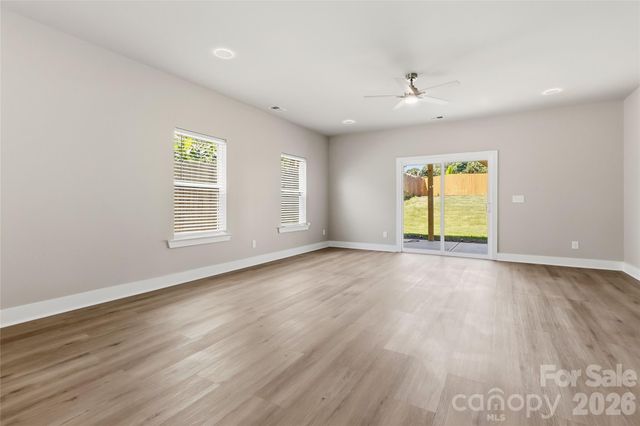 709 Pennsylvania Avenue, Charlotte, NC 28216