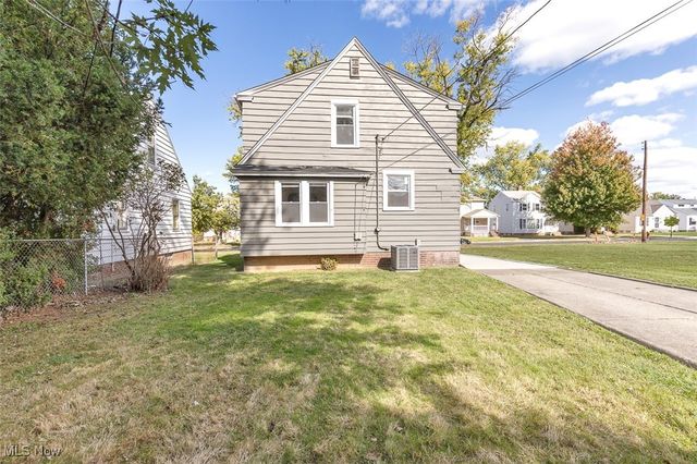 21570 Ball Avenue, Euclid, OH 44123