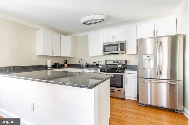 59 FARRAGUT PL NW, Washington, DC 20011