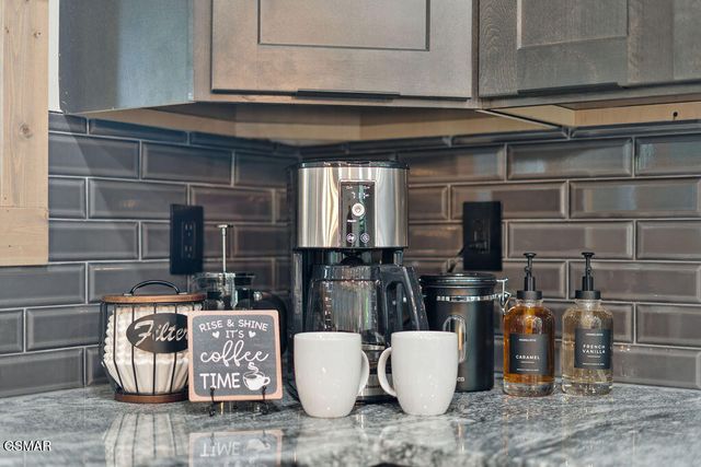 2843 Cedar Falls Way, Sevierville, TN 37862