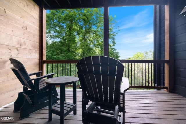 2843 Cedar Falls Way, Sevierville, TN 37862