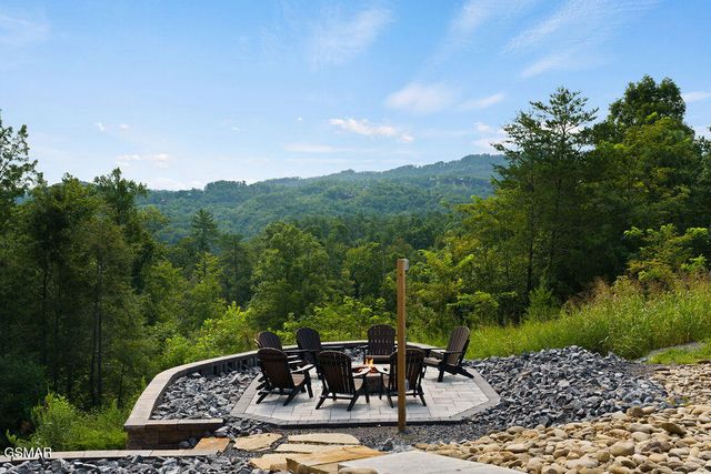 2843 Cedar Falls Way, Sevierville, TN 37862