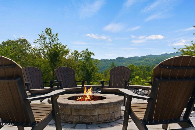 2843 Cedar Falls Way, Sevierville, TN 37862