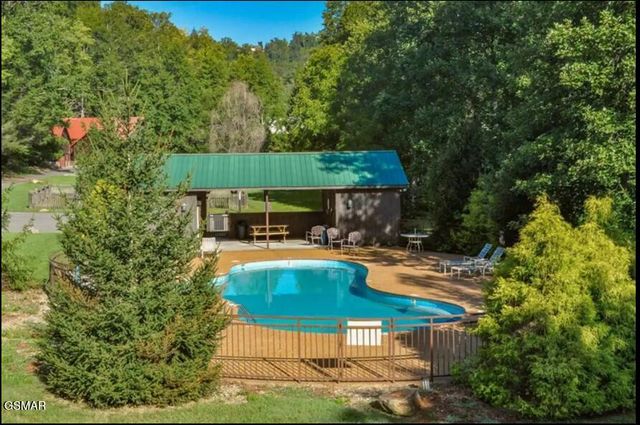 2843 Cedar Falls Way, Sevierville, TN 37862