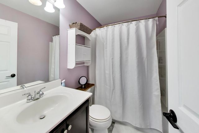 1286 SHAMROCK Lane, Pingree Grove, IL 60140