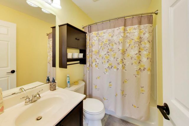 1286 SHAMROCK Lane, Pingree Grove, IL 60140